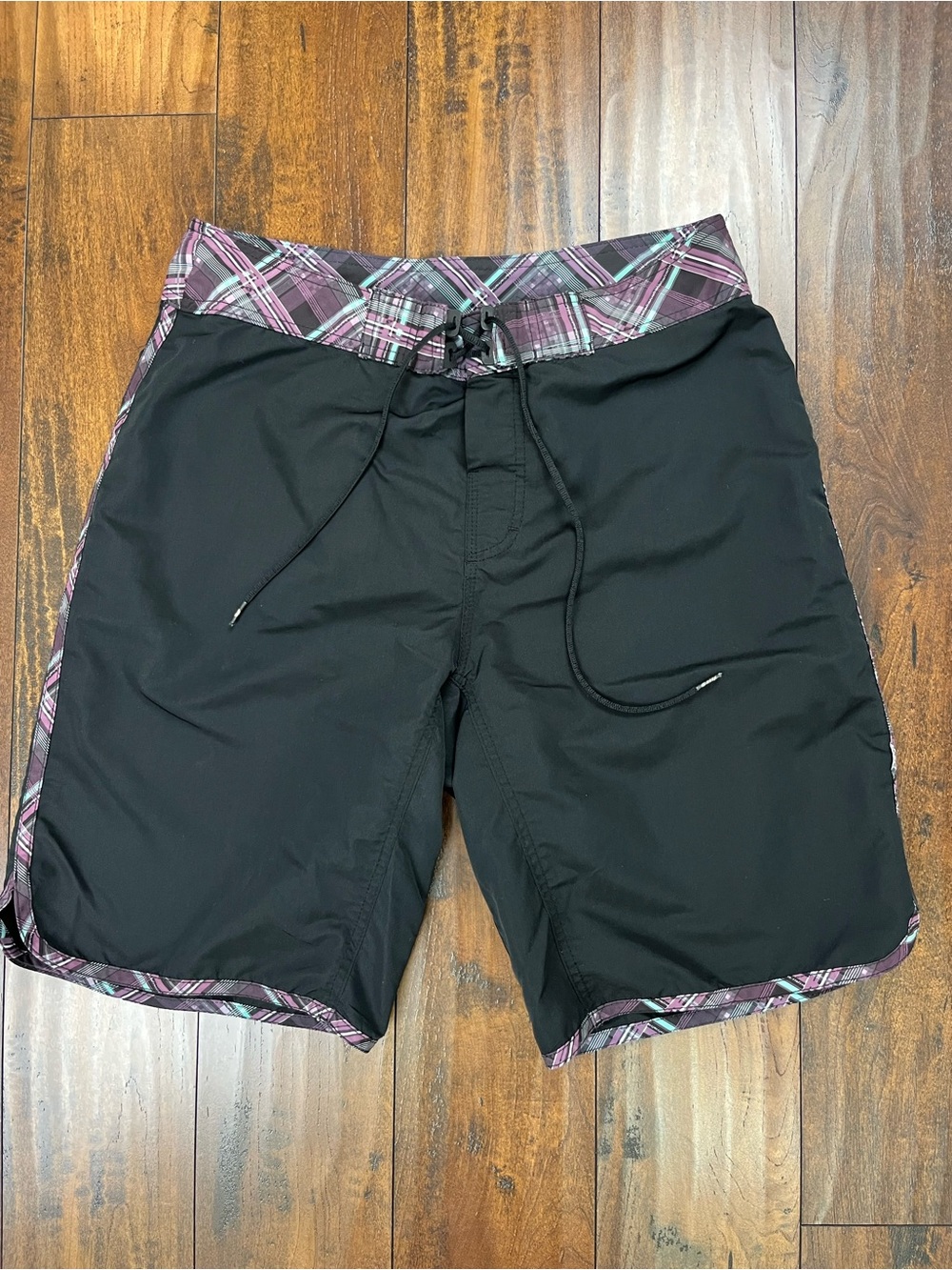 REEF Men’s Swim Board Shorts Trunks Black Drawstring Purple Trim Size 33